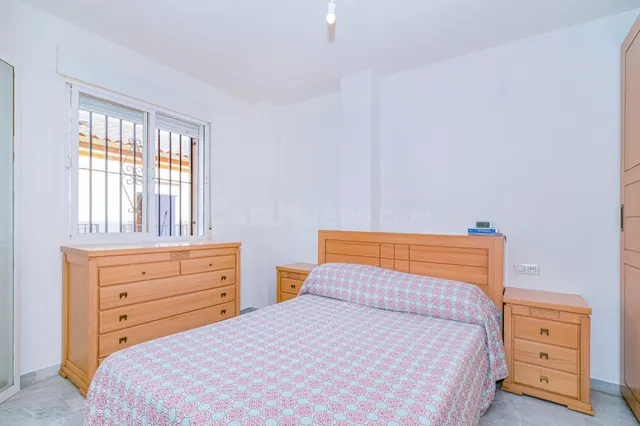 OPORTUNIDAD EN VENTA DE CASA ADOSADA DE 3 DORMITORIOS EN VEG