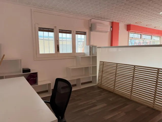 Local Comercial en Venta en Empuriabrava: Espacioso, Luminoso y Listo para Entrar — 27