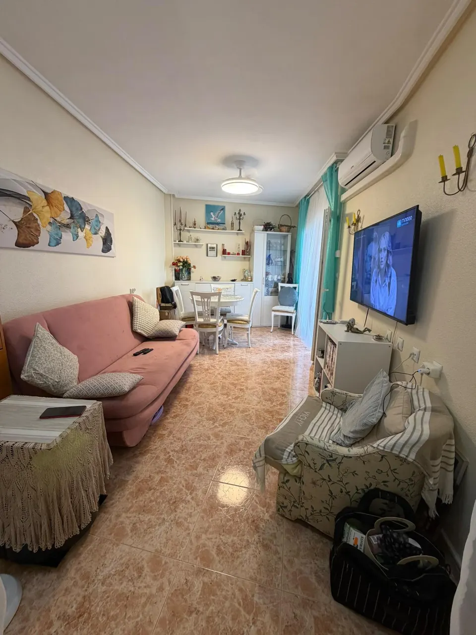 Apartamento con piscina compartida, Alicante, Torrevieja, Playa del Cura. 1 habitación | 54 m2 | A 900 metros del mar
