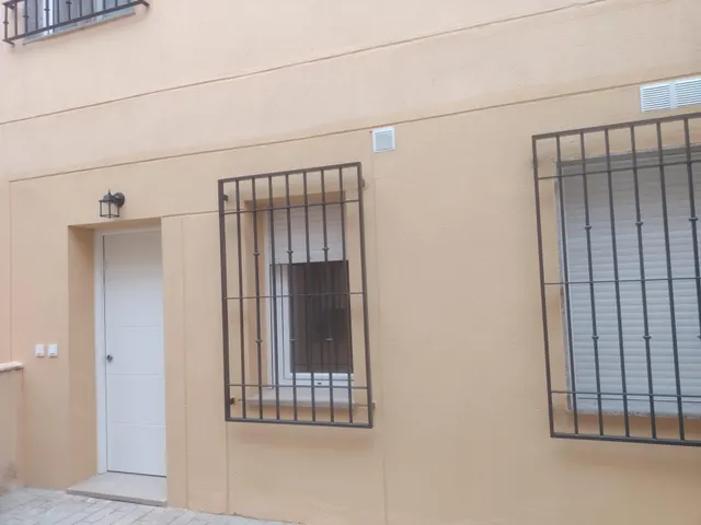 ALQUILER TEMPORAL PISO REFORMA INTEGRAL EN OTURA - foto 3