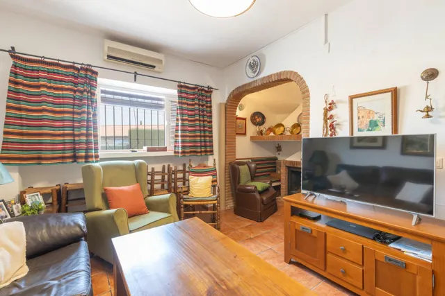Chalet pareado con piscina, jardín y bonitas vistas a Granada en La Zubia — 15