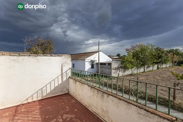 Cortijo con casa de 117 m2 y terreno de 2.312 m2 en Santa Fe — 16