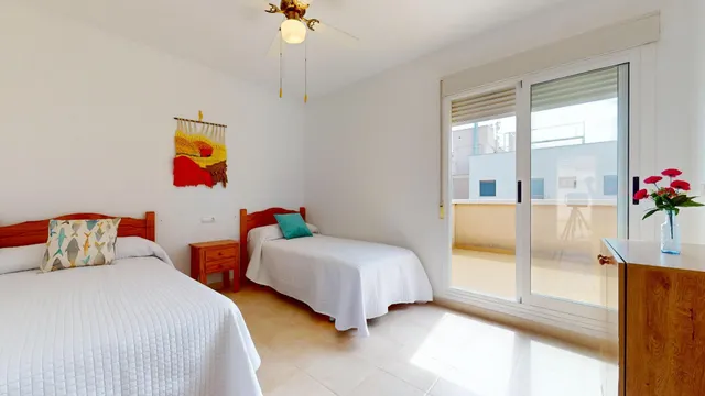 Encantadora Casa con 2 Terrazas a un Paso del Hotel 525 – 3 Dormitorios en Los Alcázares — 19
