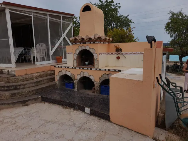 OPORTUNIDAD CASA RUSTICA EN FINCA DE 0,7 HAS.CON VIVIENDA EN SU INTERIOR, PISCINA Y ALMACENES EN MORA LA NOVA — 4
