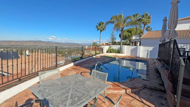 Chalet 4 habitaciones 293m² en venta - Costa del Sol — 33