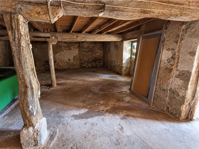 CASA LLENA DE POSIBILIDADES A UN PASO DEL MAR.- — 19