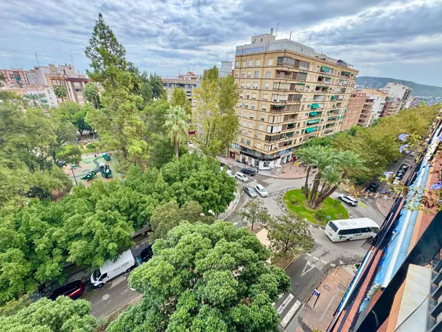 ESTUPENDO PISO DE 4 DORMITORIOS EN LA GLORIETA DE ALQUILER CON AMPLIO BALCÓN  (SE AMUEBLA SEGÚN NECESIDAD) ¡¡VISITELO SIN COMPORMISO!! — 3