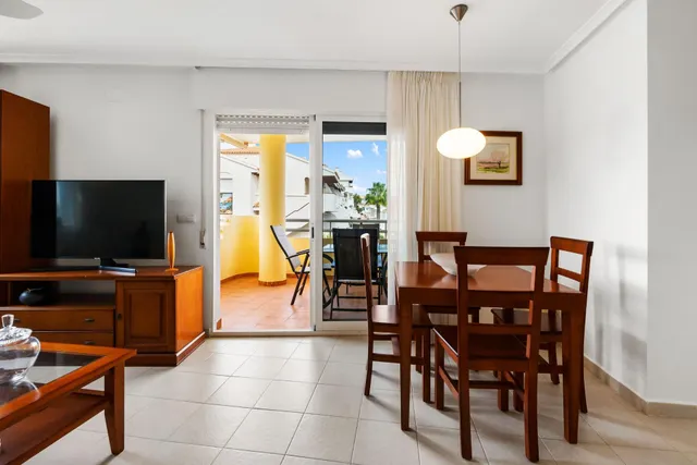 Amplio apartamento en Aguamarina, 50m de la playa — 7