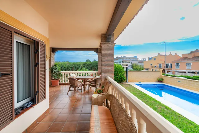 DOS CHALETS  A 100 METROS DE LA PLAYA, RINCON DE LA VICTORIA — 32