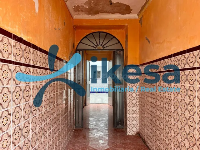 Casa adosada de planta baja + azotea - Morón de la Frontera  - foto 2