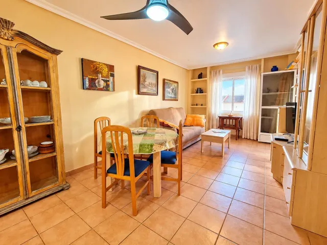 Apartamento con garaje, piscina y terraza orientada al suroe - foto 4