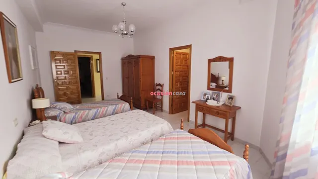 LOCAL Y PISO  EN VENTA EN EL VISO — 19