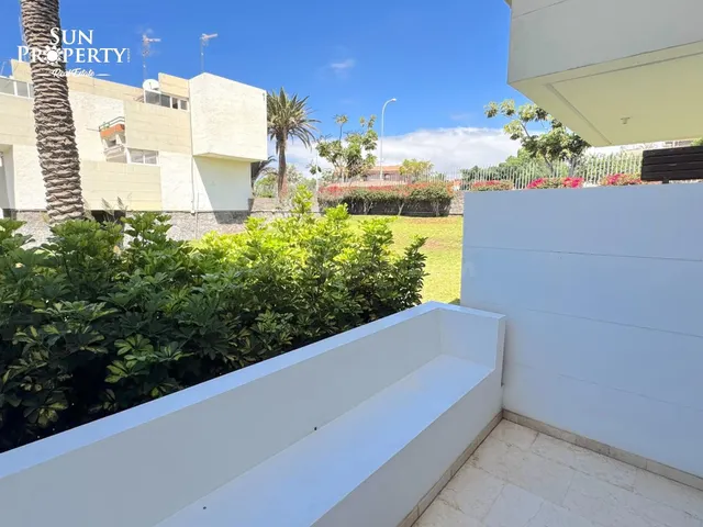 APARTAMENTO CON TERRAZA CERCA DEL MAR EN COSTA DEL SILENCIO - foto 3