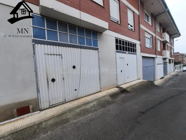 Local-almacén de 36 m2 ideal como garaje cerrado en pleno ce - foto 5