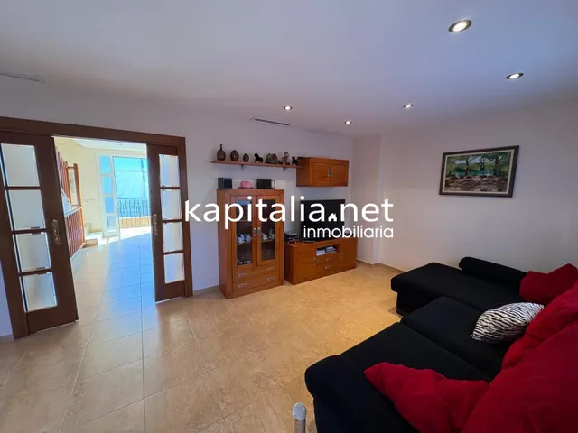 EXCLUSIVO ADOSADO A LA VENTA LISTO PARA ENTRAR A VIVIR EN ANNA — 27