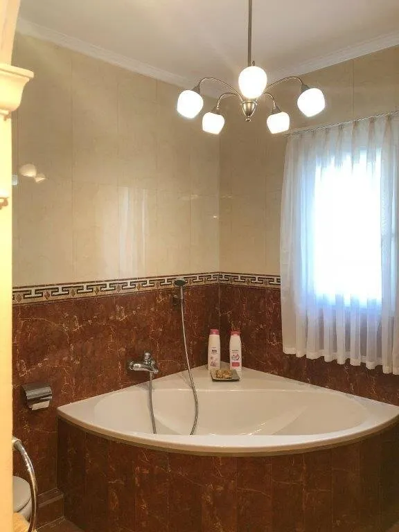 Villa reformada en zona baja de Torremuelle, Benalmádena — 39