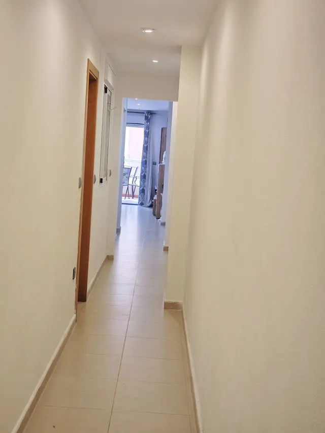 Piso de 2 dormitorios con terraza y ascensor en Torrevieja — 8