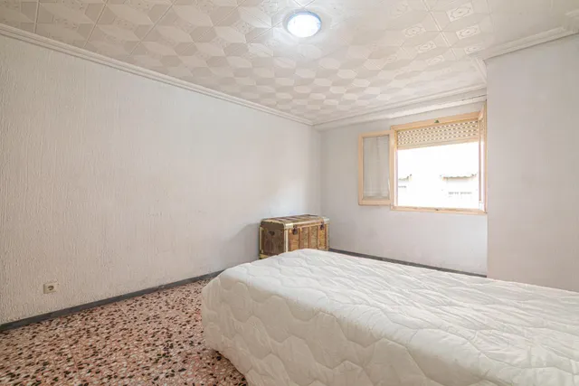 Piso de 4 habitaciones con ascensor en Altabix - Elche — 28