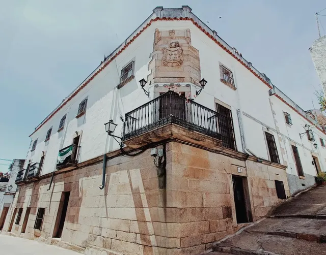 🌟 GRAN OPORTUNIDAD – EDIFICIO ÚNICO Y SINGULAR DEL SIGLO XIX