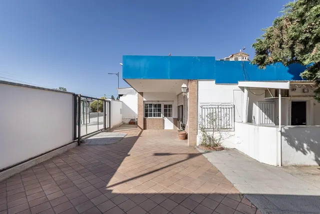 CASA CON NEGOCIO EN ALHENDIN — 2