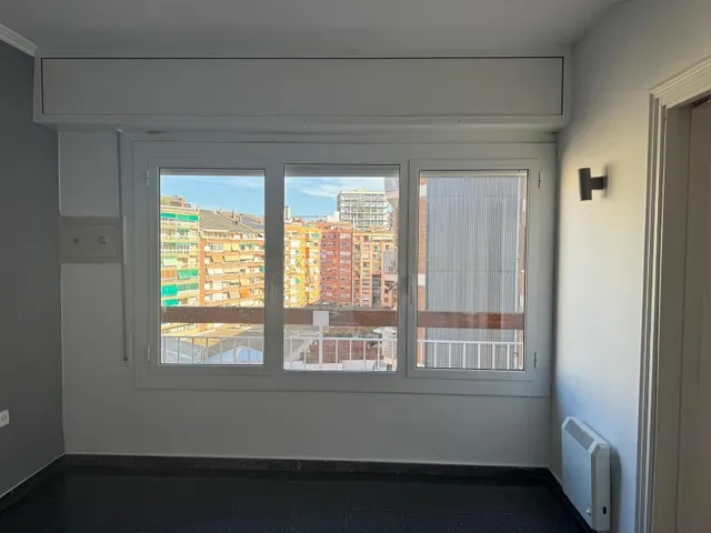 Pis en lloguer - les corts — 7