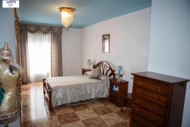 Amplia Vivienda Unifamiliar en San Pablo — 9