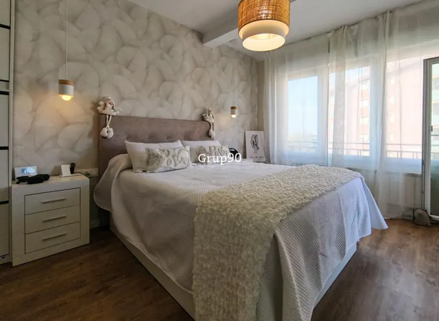 PISO DE 111 M2 TOTALMENTE REFORMADO CON 2 BALCONES JUNTO AL  - foto 4