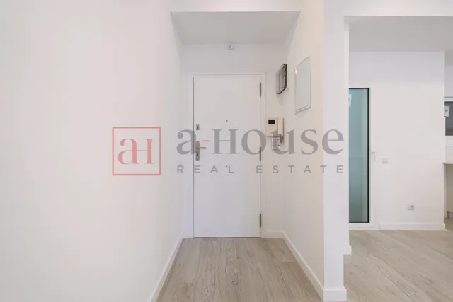 PISO RECIÉN REFORMADO CON GRAN BALCÓN EN L' EIXAMPLE — 32