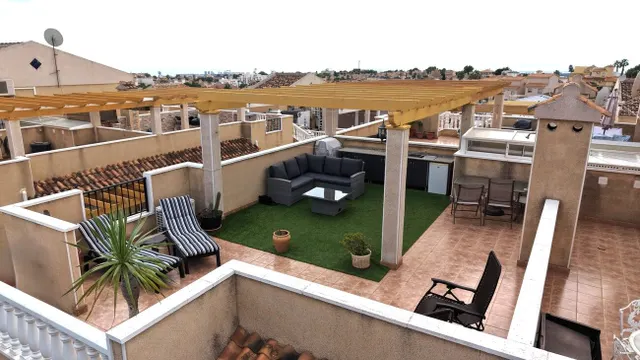 Adosado de 2 dormitorios y 1 baño en villamartín (orihuela costa) — 7