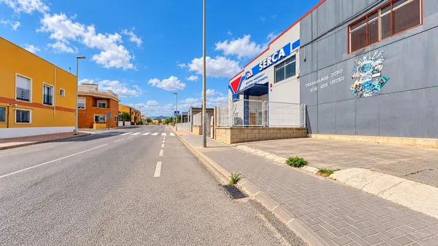 Nave junto a Mercadona en Aspe | Máxima visibilidad y potenc - foto 4