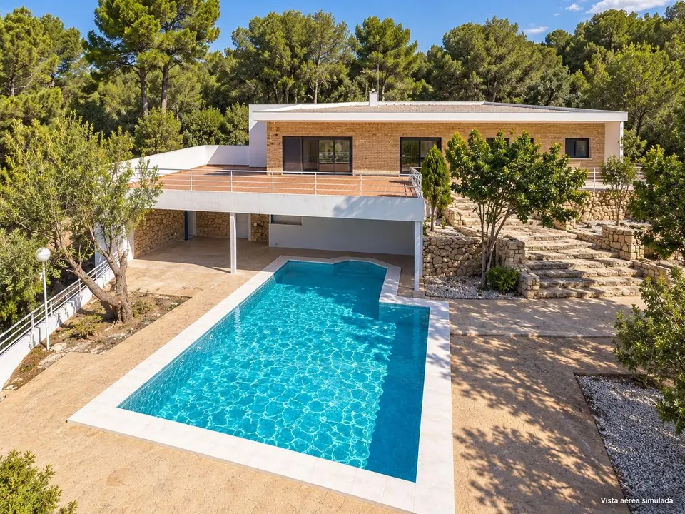 Espectacular Chalet en Benidorm - Pueblo Levante por €995,000