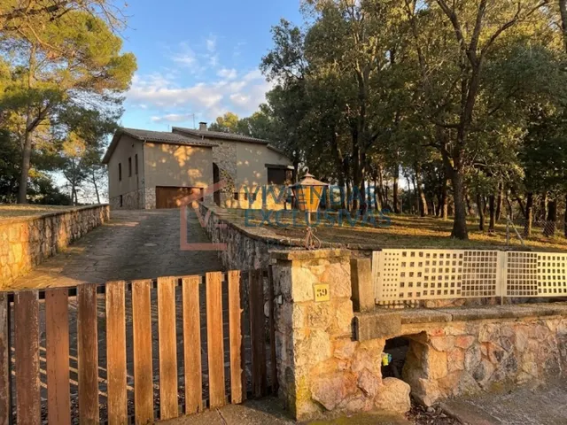 TERRENO + CASA PARA REFORMAR + POSIBILIDAD DE LICENCIA TURÍS - foto 2