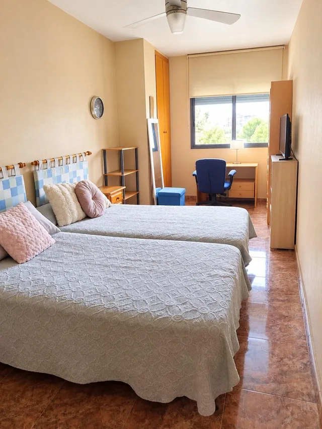 Amplio piso con terraza, trastero y garaje en el centro de Espinardo — 12