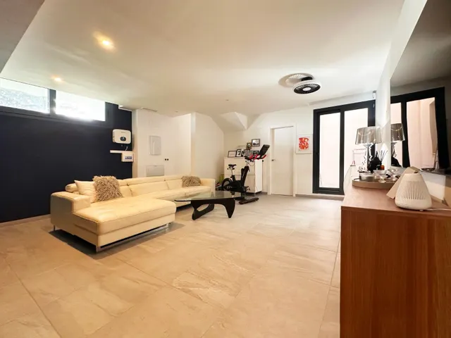 Villa 5 habitaciones 210m² en venta - Pueblo — 26