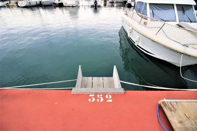 Amarre en el puerto deportivo de Oropesa del Mar — 9
