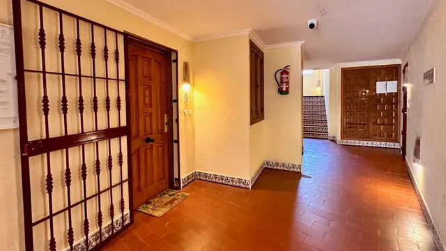 Apartamento con terraza, provincia de Alicante, Torrevieja. 2 habitaciones, 63 m2, 200 metros al mar. — 8