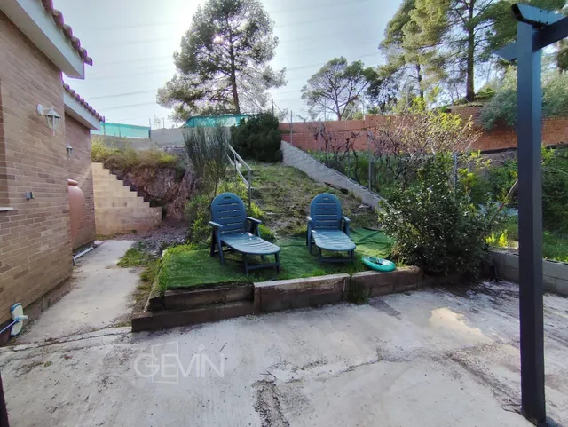 Casa unifamiliar en venta en Sentmenat — 48