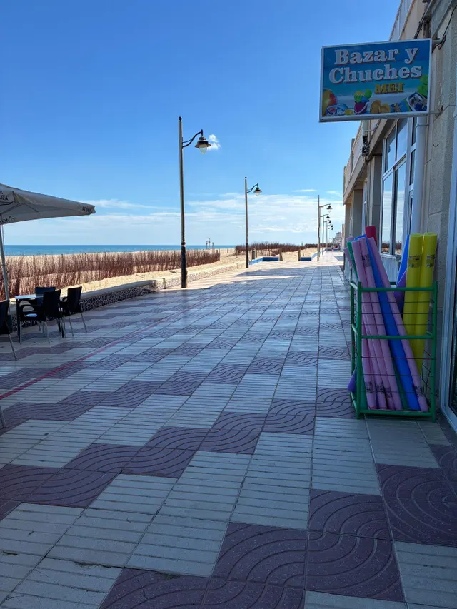 El Perelló, Valencia | primera línea de playa, tres dormitorios y balcón con vistas al mar. — 17
