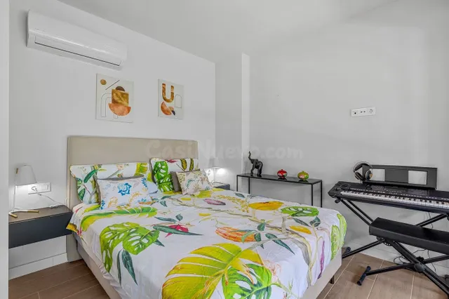 APARTAMENTO DE 2 DORMITORIOS Y 2 BAÑOS EN ORIHUELA COSTA — 22