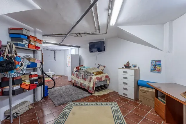 Gran casa con piscina en huetor vega — 33