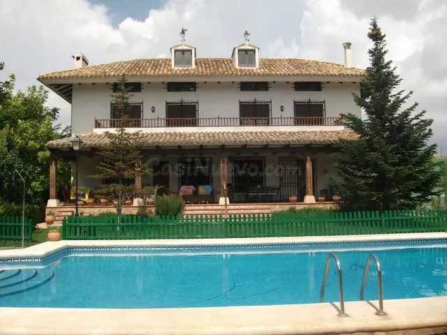 ¡¡¡ESPECTACULAR PARCELA DE 2264M, CON PISCINA, PISTA DE TENI