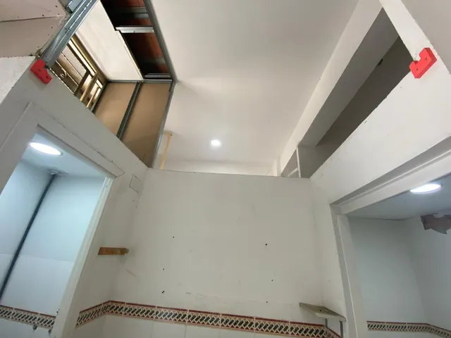 Local Comercial en Vilanova del cami de 150m2 , diafano con  muchas posibilidades. — 2