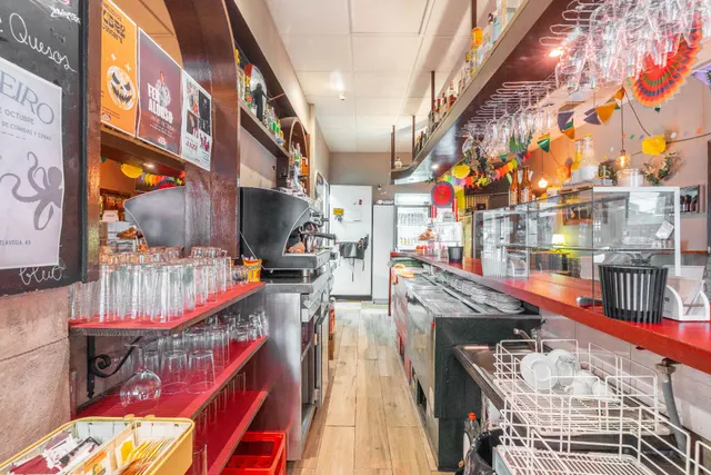 Oportunidad de Traspaso: Bar Restaurante en Funcionamiento en Oviedo — 17