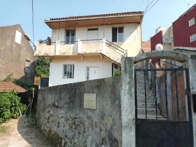 Casa Independiente Reformado de 4 habitaciones en Teis — 2