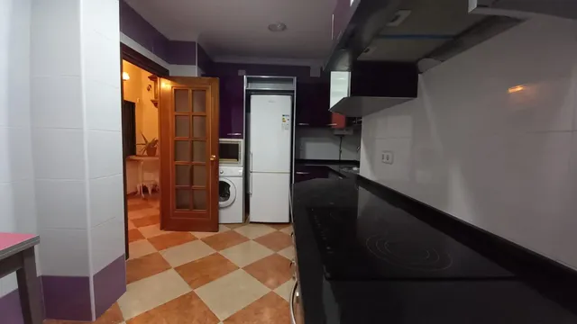 Amplia Casa para Reformar en el Corazón de la Ciudad — 13