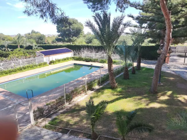 GRAN VIILA EN LOS BALCONES MUY CERCA DE LA LAGUNA DE LA SAL. — 13