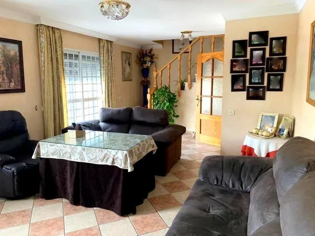 ESTUPENDA CASA EN MANILVA PUEBLO CON TODAS LAS COMODIDADES - foto 2