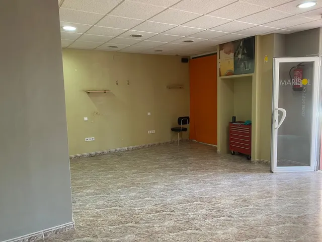 Local comercial en la zona de Camí Fondo en Martorell — 13