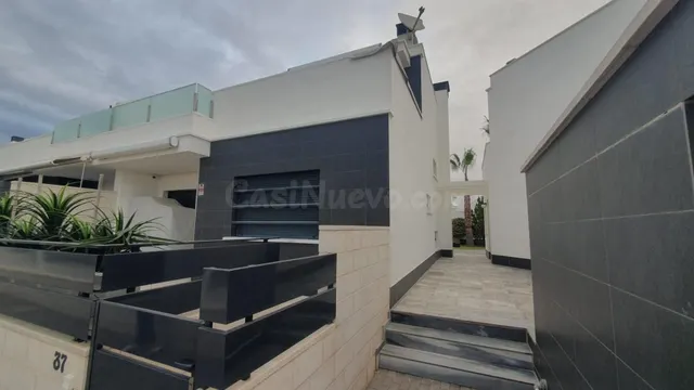 Chalet (Pareado) en venta en Cabo de la Nao, Res. Tabora - foto 4