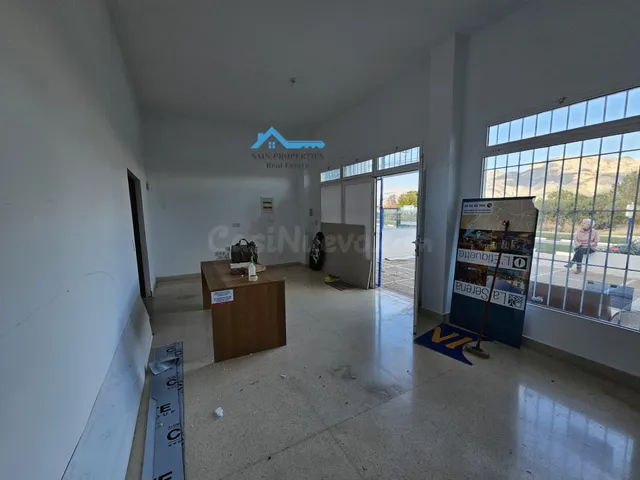 Local comercial ideal para inversión, Bello Horizonte La Nuc - foto 4